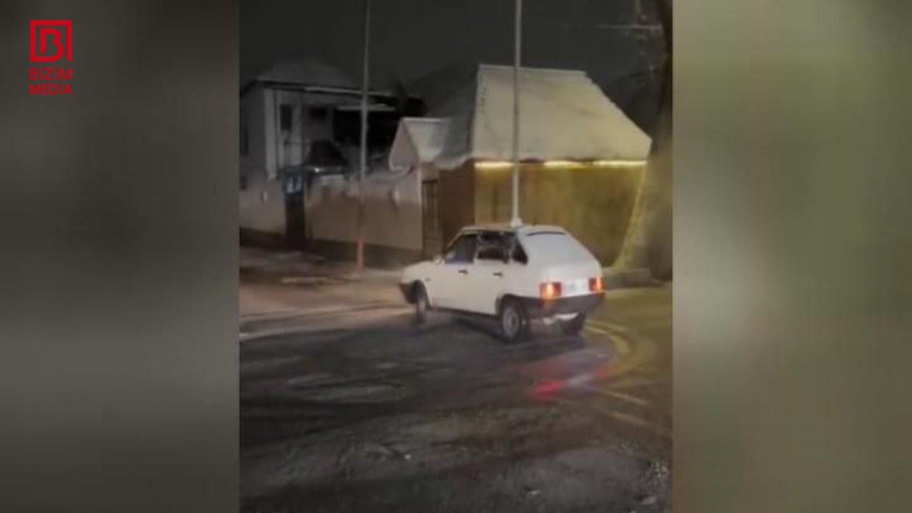 Qarlı havada avtoxuliqanlıq edən sürücü HƏBS OLUNDU - FOTO/VİDEO Qarlı havada avtoxuliqanlıq edən sürücü HƏBS OLUNDU - FOTO/VİDEO