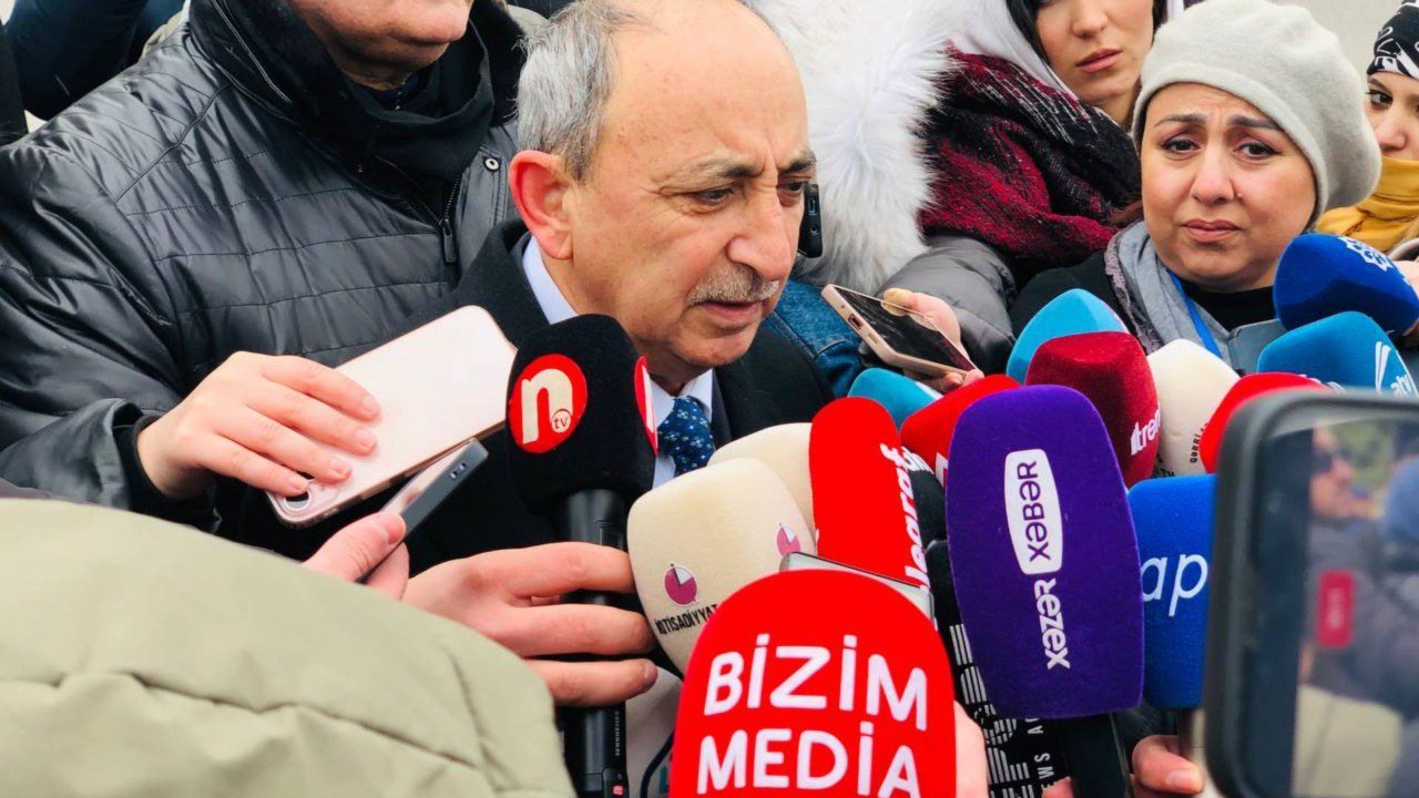 Əziz Ələkbərli: &ldquo;Ermənilər istəsə də, istəməsə də Qərbi Azərbaycana qayıdacağıq&rdquo;