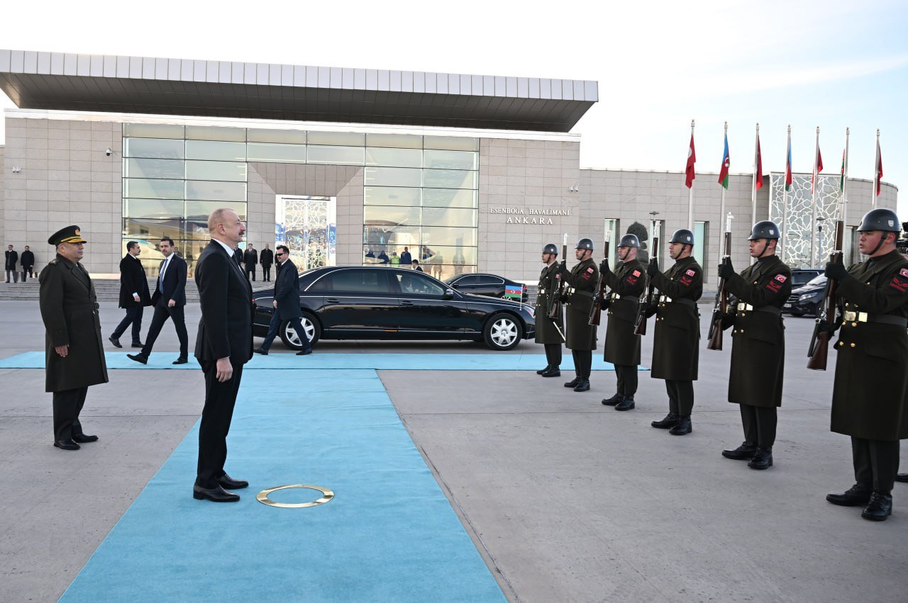 İlham Əliyevin Türkiyəyə səfəri başa çatdı - FOTO - foto 2