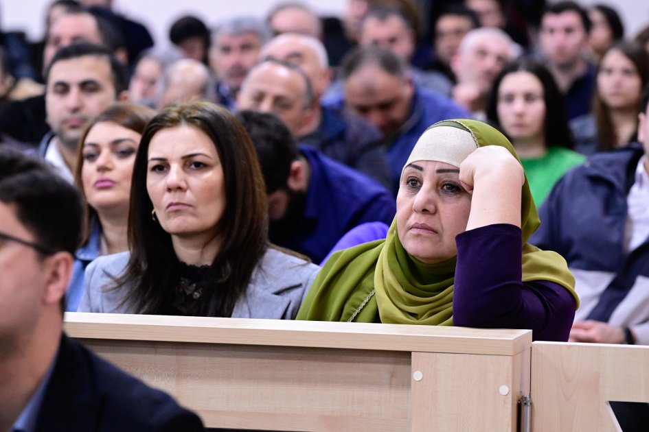 Arayikgilin növbəti məhkəməsi keçirildi, prokurorun sualları cavablandırıldı - FOTO - foto 7