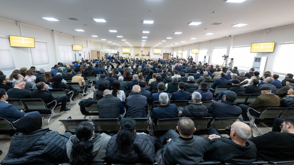 Arayikgilin növbəti məhkəməsi keçirildi, prokurorun sualları cavablandırıldı - FOTO - foto 2
