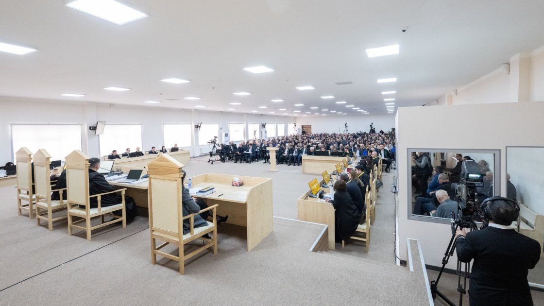 Arayikgilin növbəti məhkəməsi keçirildi, prokurorun sualları cavablandırıldı - FOTO - foto 6