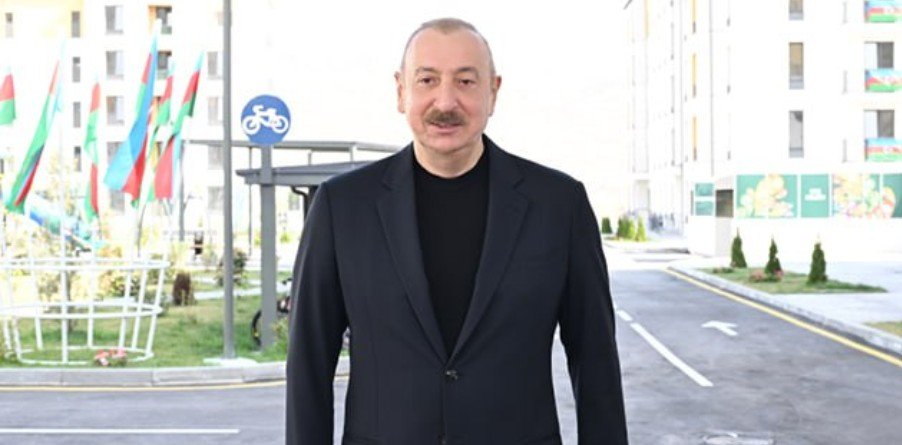 &ldquo;İndi tanklar da Bakıdadır, çay da içirlər&hellip;&rdquo; - VİDEO