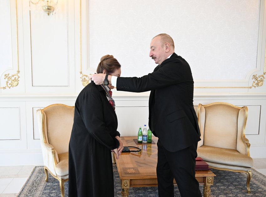 Prezident Şəfiqə Məmmədovaya “İstiqlal” ordenini təqdim etdi – FOTO/VİDEO - foto 1