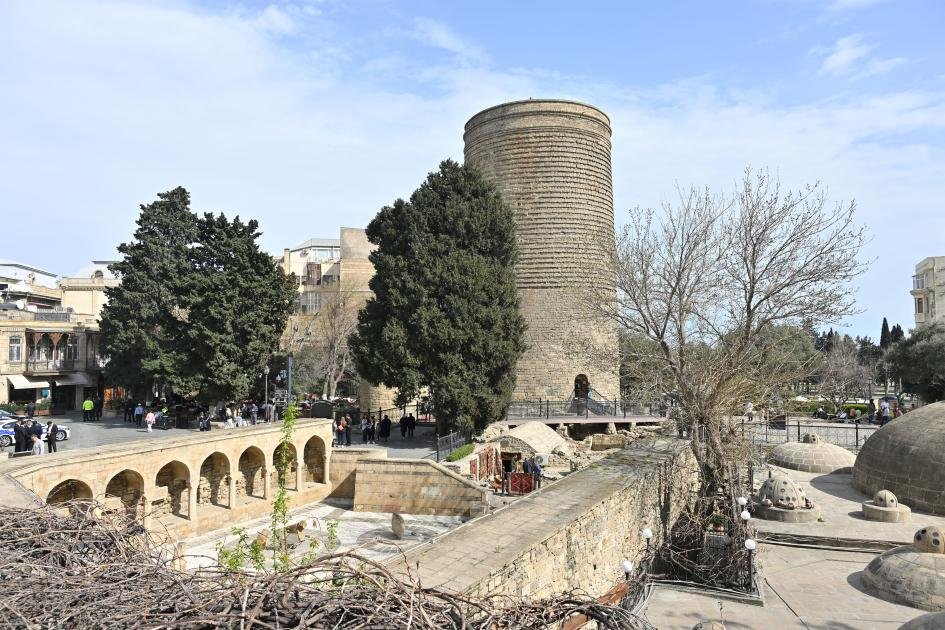 Almaniya Prezidenti xanımı ilə İçərişəhəri GƏZDİ - FOTO/VİDEO - foto 5