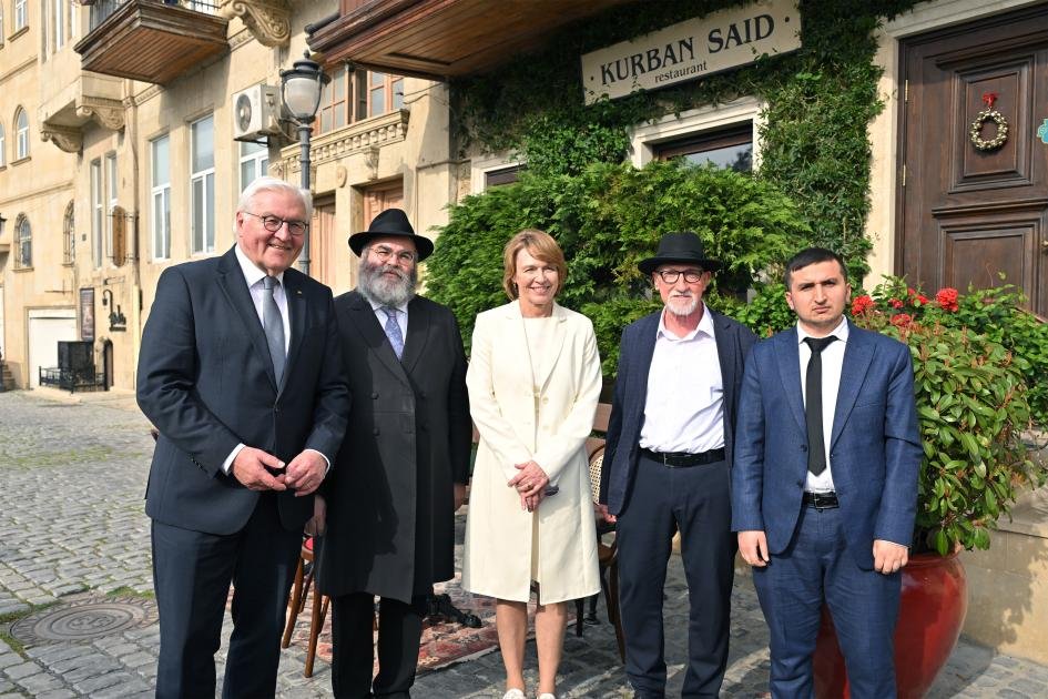 Almaniya Prezidenti xanımı ilə İçərişəhəri GƏZDİ - FOTO/VİDEO - foto 2