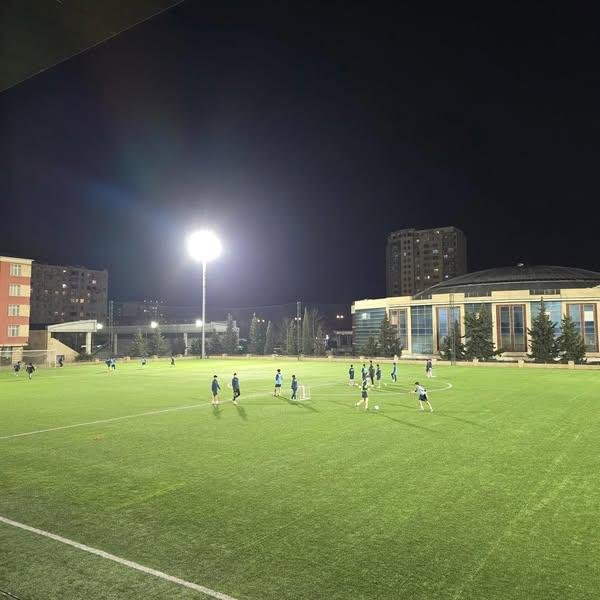 “Qarabağ”ın icarəsində olan meydançada YENİLƏNMƏ - FOTO - foto 1