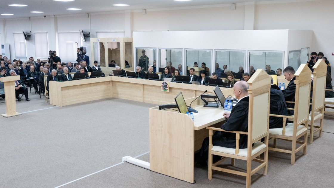 Harutyunyan və digərləri yenidən MƏHKƏMƏ QARŞISINDA - FOTO - foto 2