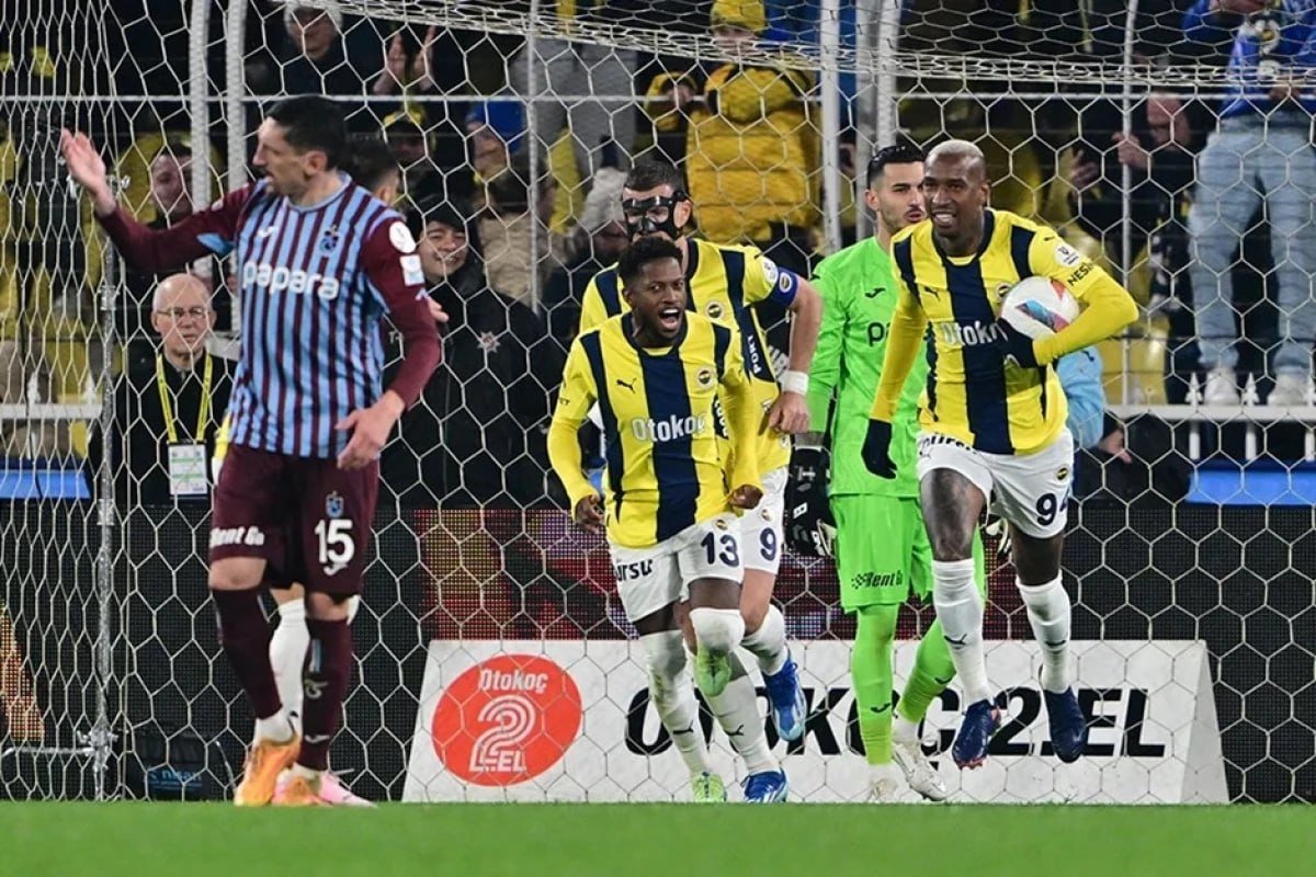"Fənərbaxça" "Trabzonspor"u məğlub etdi - VİDEO "Fənərbaxça" "Trabzonspor"u məğlub etdi - VİDEO