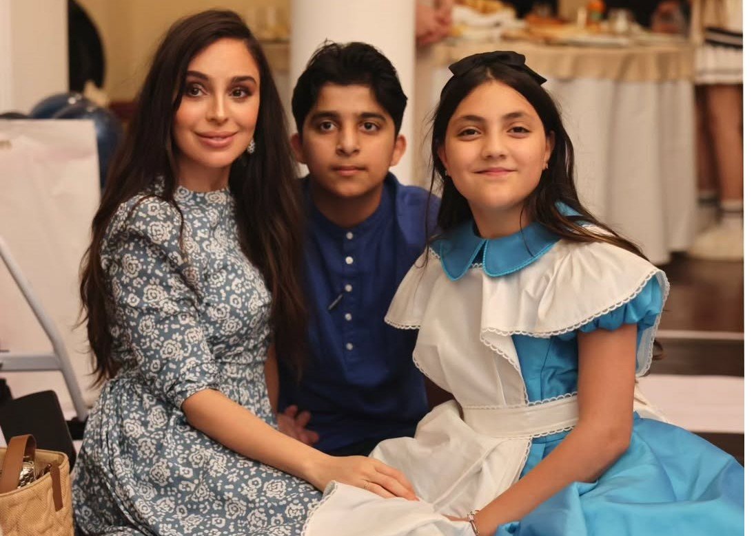 Leyla Əliyeva qızı Əminəni doğum günü münasibəti ilə TƏBRİK ETDİ - FOTO - foto 1