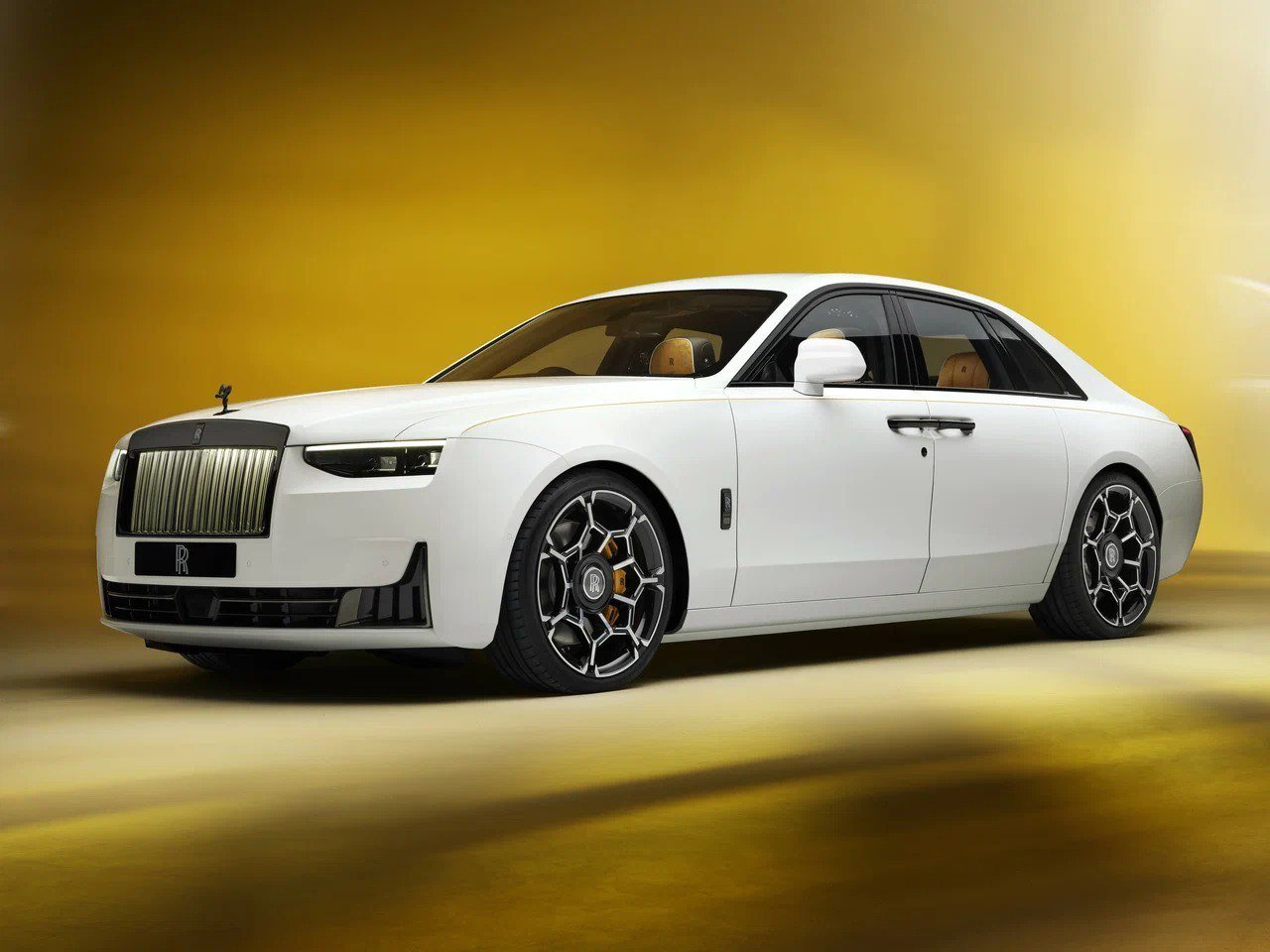 Bir ildə Azərbaycanda neçə nəfər &ldquo;Rolls-Royce&rdquo; alıb? &ndash; RƏQƏMLƏR