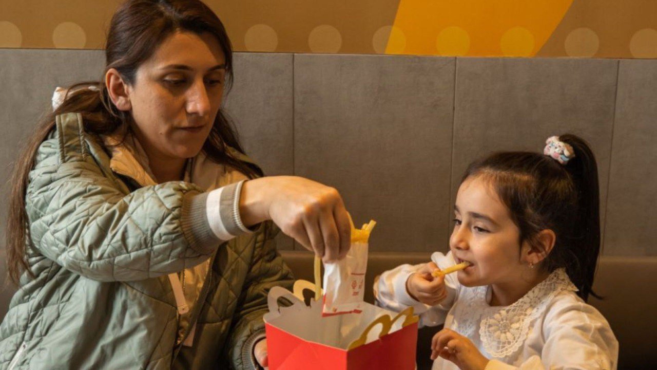 “McDonald’s Azərbaycan” TIMO və IMEC beynəlxalq olimpiadalarında iştirak edən şəhid və veteran övladlarına dəstək olub - FOTO - foto 8
