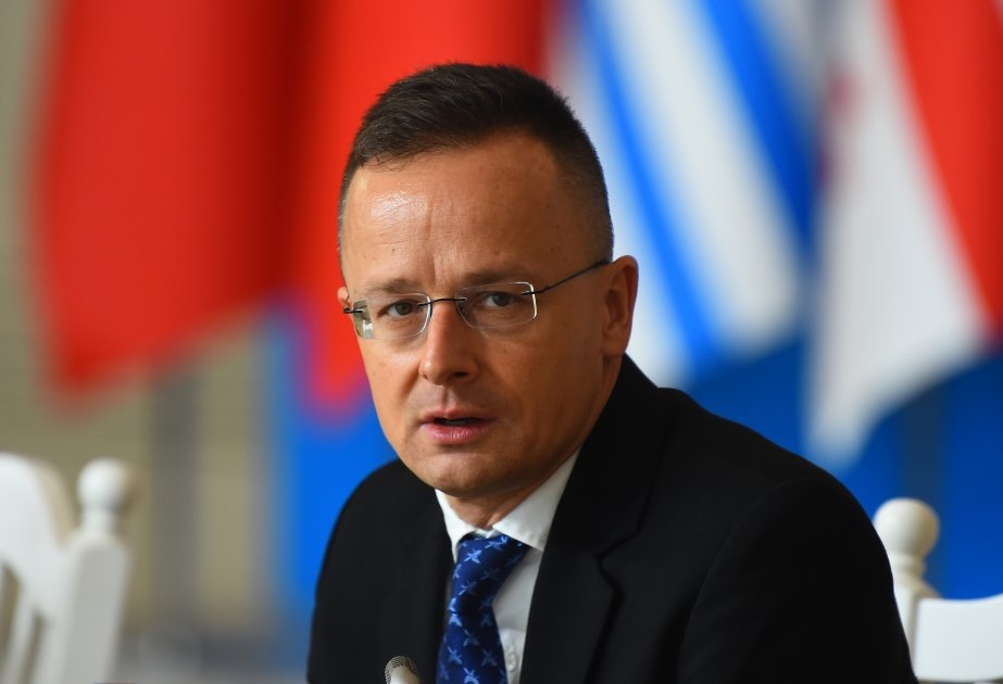 Macarıstan XİN: &ldquo;Brüssel Ukraynanı Aİ-yə sürükləməklə ittifaqı məhv edir&rdquo;