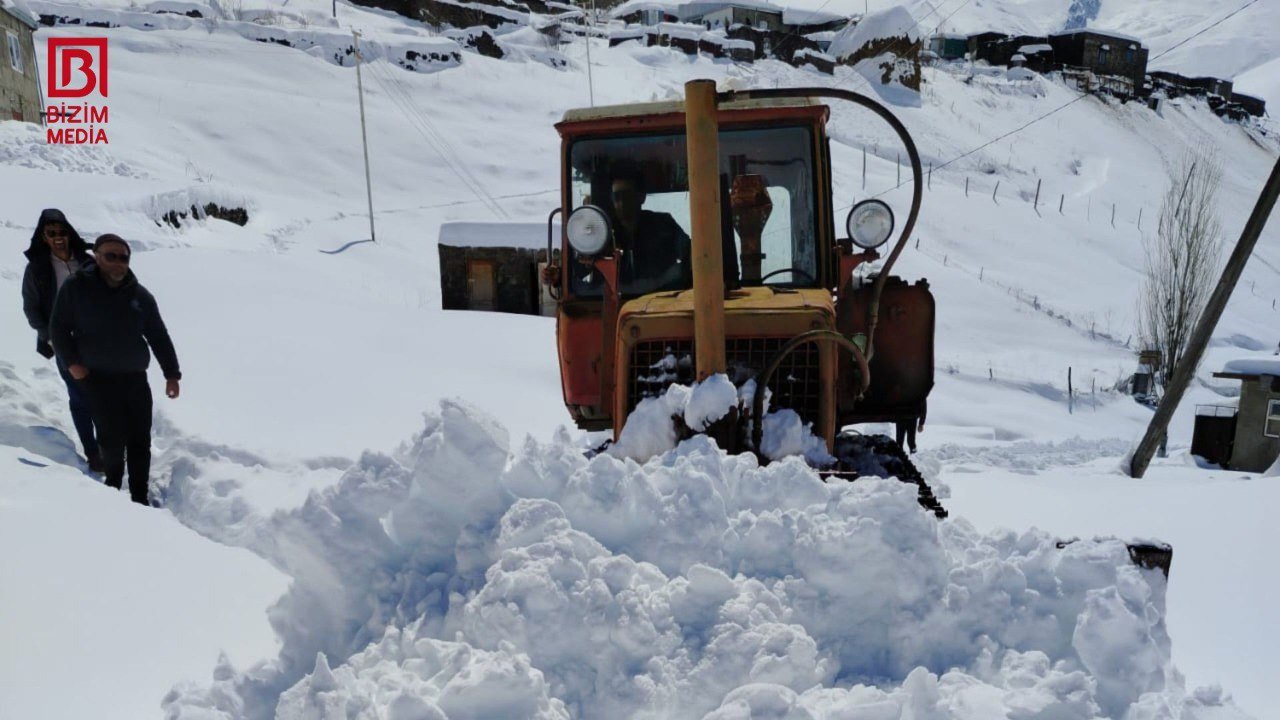 Quba-Xınalıq yolu qardan belə TƏMİZLƏNİR – FOTO/VİDEO - foto 4