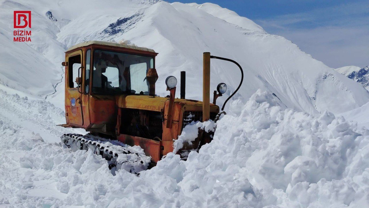 Quba-Xınalıq yolu qardan belə TƏMİZLƏNİR &ndash; FOTO/VİDEO