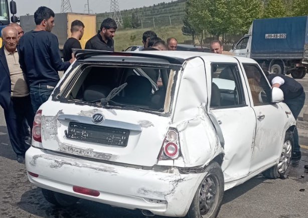 Bakı-Hacıqabul yolunda AĞIR QƏZA – Xəsarət alanlar VAR – FOTO Bakı-Hacıqabul yolunda AĞIR QƏZA – Xəsarət alanlar VAR – FOTO