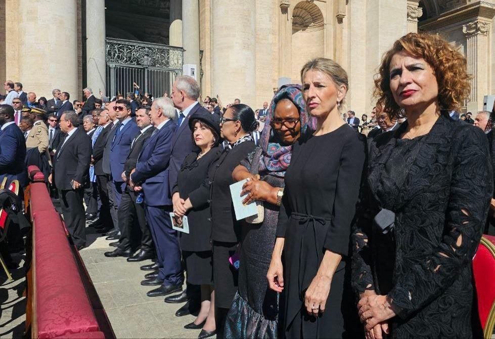 Sahibə Qafarova Roma Papasının dəfn mərasimində iştirak edib - FOTO - foto 3