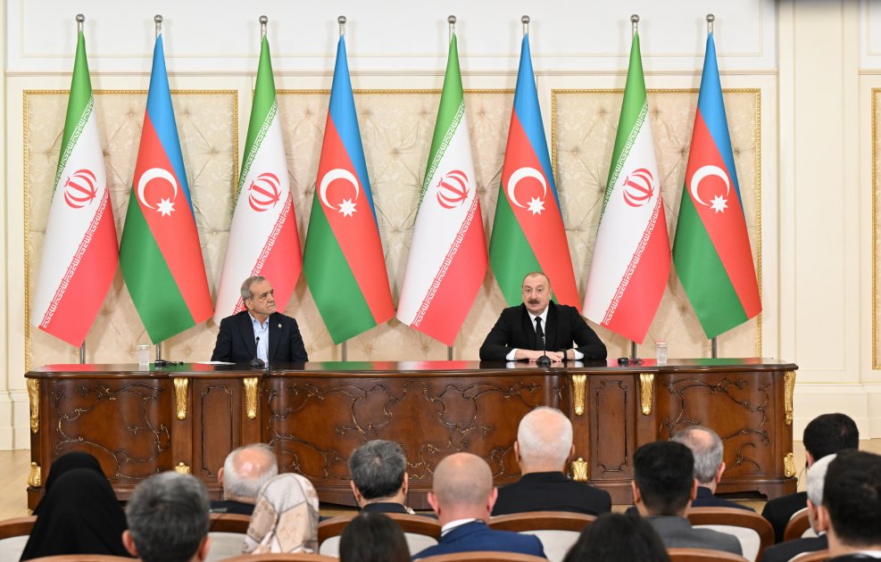Azərbaycan və İran prezidentləri mətbuata birgə bəyanatlarla çıxış ediblər - FOTO