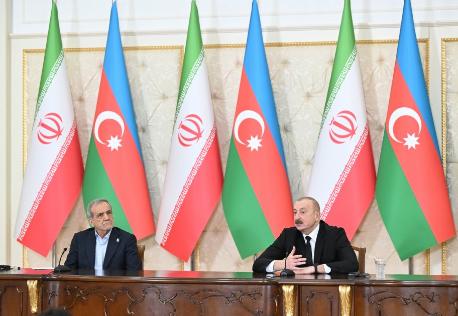Azərbaycan və İran prezidentləri mətbuata birgə bəyanatlarla çıxış ediblər - FOTO - foto 2