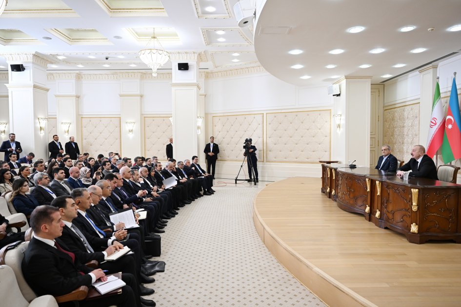Azərbaycan və İran prezidentləri mətbuata birgə bəyanatlarla çıxış ediblər - FOTO - foto 3
