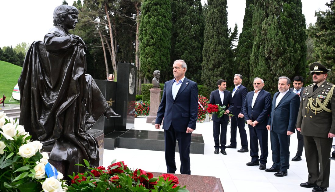 Pezeşkian Fəxri Xiyabanda - FOTO - foto 1