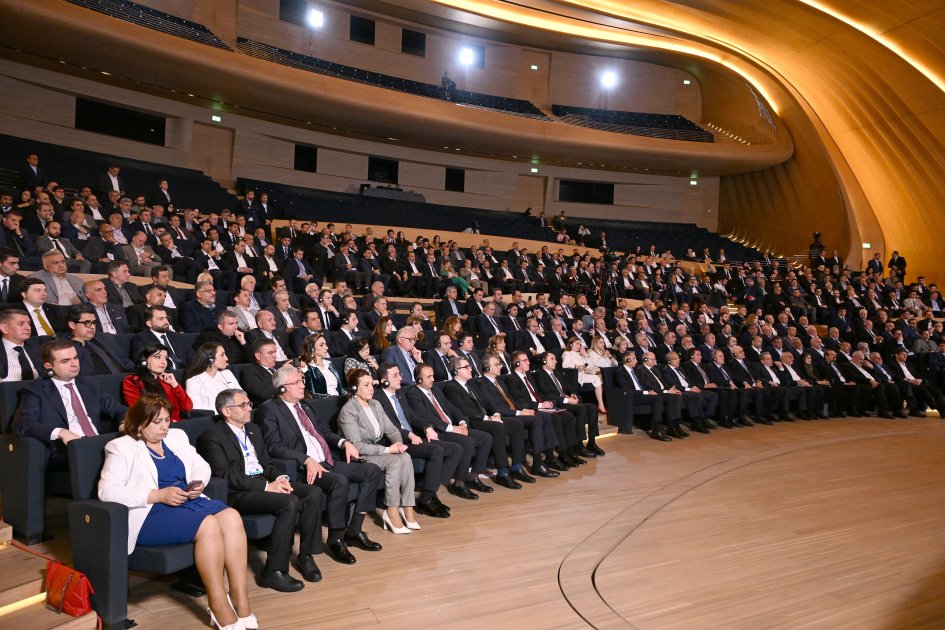Bakıda Azərbaycan-İran biznes forumu KEÇİRİLİB - FOTO/VİDEO - foto 9