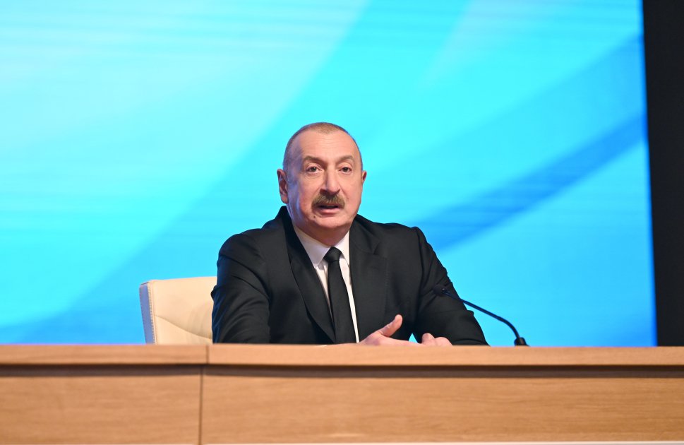 Bakıda Azərbaycan-İran biznes forumu KEÇİRİLİB - FOTO/VİDEO - foto 12