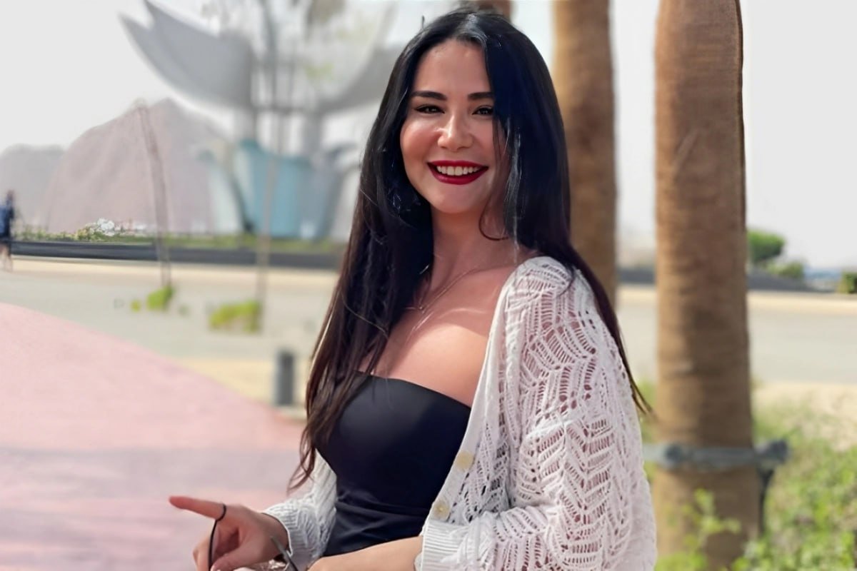 Leyla çənəsini "uzatdı", görün nə hala düşdü - FOTO