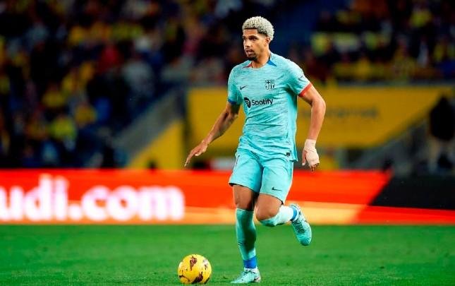 "Bavariya" "Barselona"nın futbolçusunu NİŞAN ALDI "Bavariya" "Barselona"nın futbolçusunu NİŞAN ALDI
