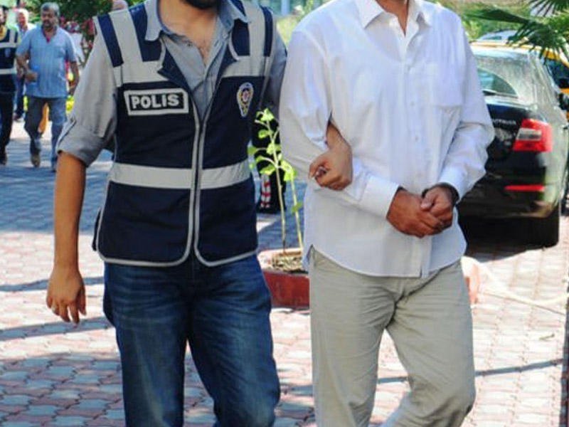 Bir Azərbaycan vətəndaşı Türkiyədən deportasiya edildi - FOTO