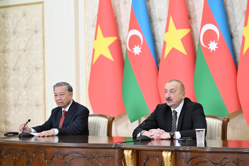 Azərbaycanın və Vyetnamın dövlət başçıları mətbuata bəyanatlarla ÇIXIŞ ETDİLƏR - FOTO/VİDEO - foto 2