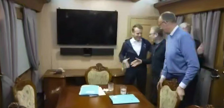Makronun Kiyev qatarında narkotik gizlətməsi ilə bağlı Yelisey Sarayından AÇIQLAMA &ndash; VİDEO