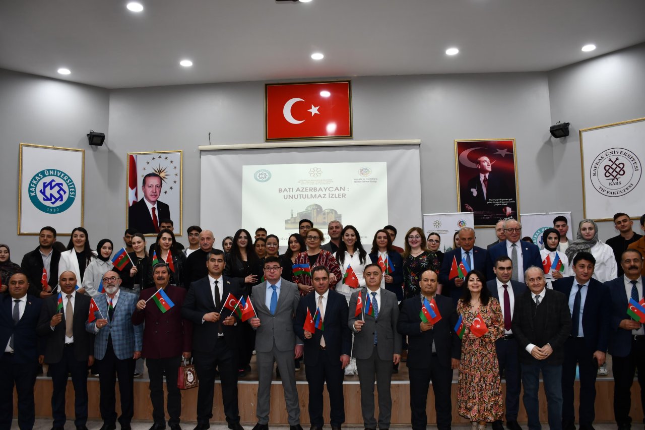 “Qərbi Azərbaycan: Unudulmaz izlər” layihəsi çərçivəsində Karsda beynəlxalq forum keçirildi – FOTO/VİDEO - foto 2