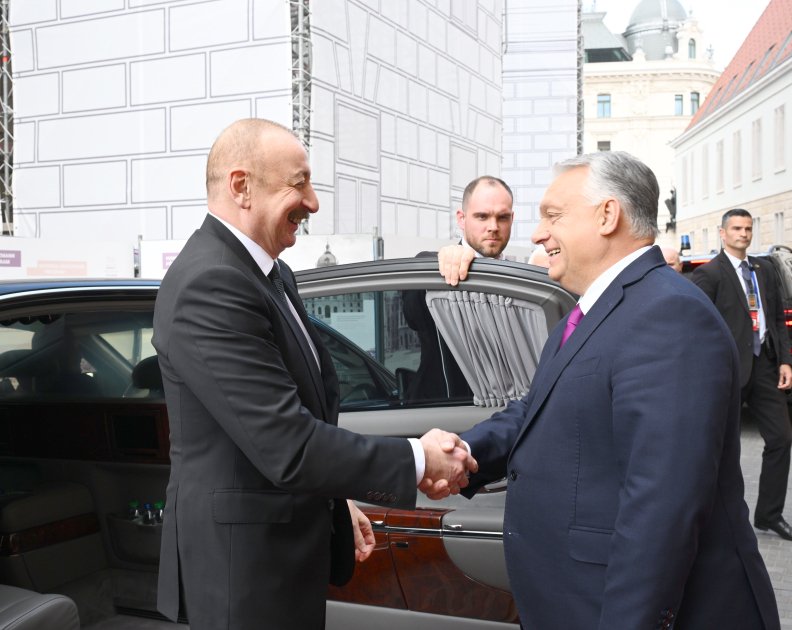 Viktor Orban İlham Əliyevi belə qarşıladı &ndash; FOTOVİDEO
