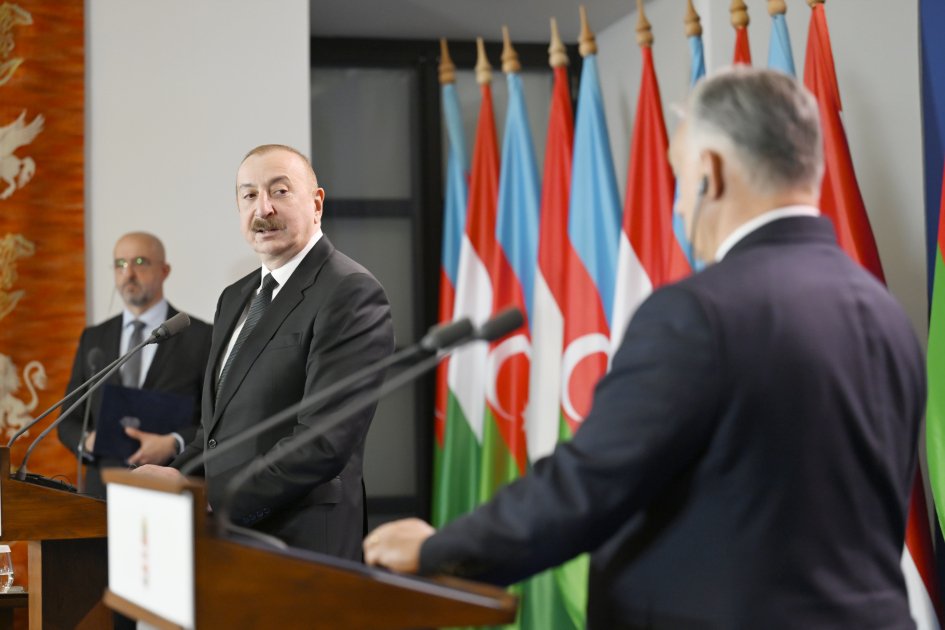İlham Əliyev və Viktor Orban mətbuata bəyanatlarla çıxış ediblər - FOTO - foto 2