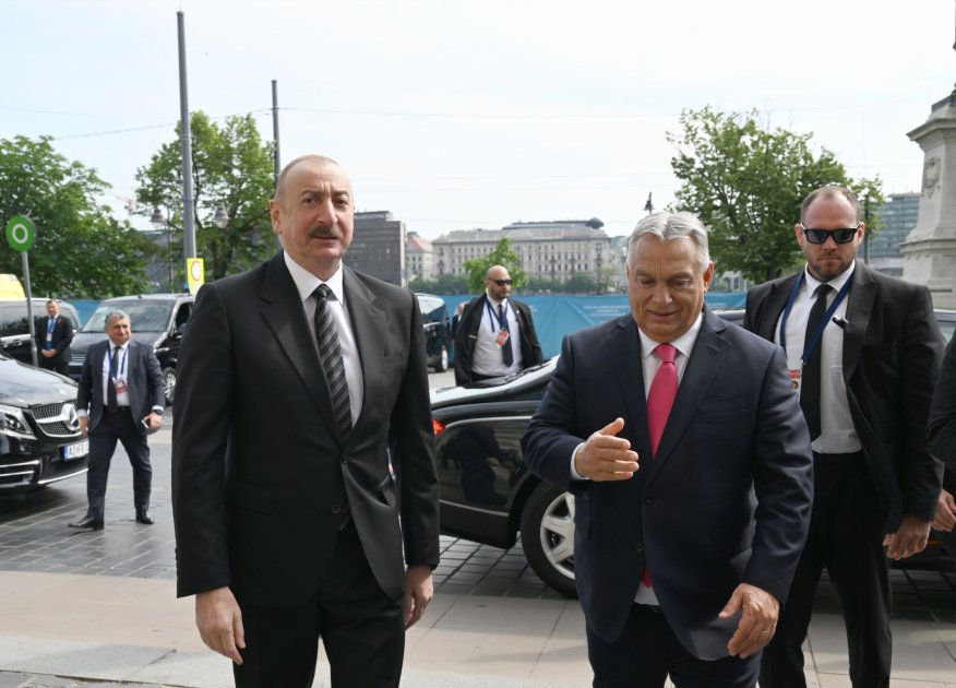 İlham Əliyev Budapeştdə mühüm tədbirdə - FOTO/VİDEO - foto 1