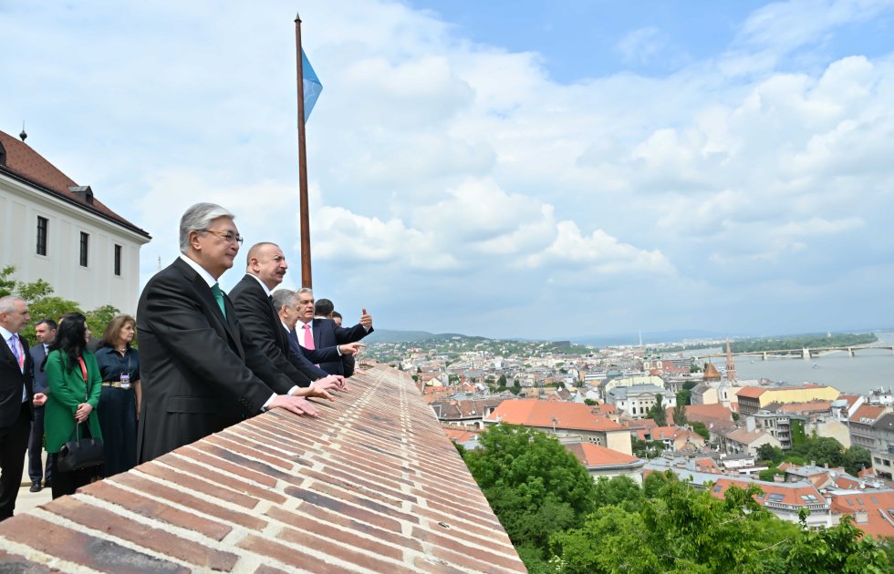 Budapeştdə TDT liderlərinin şərəfinə RƏSMİ LANÇ – FOTO - foto 2