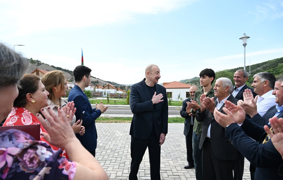 Prezident Laçının Bəylik kəndinə köçən sakinlərlə görüşdü – FOTO/VİDEO - foto 13