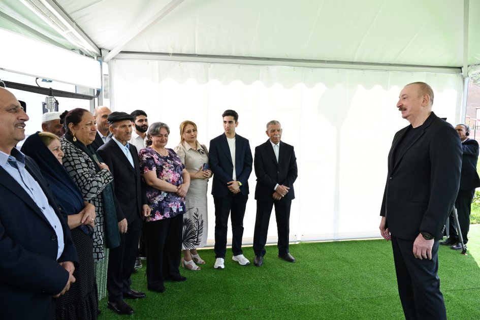 Prezident Laçının Bəylik kəndinə köçən sakinlərlə görüşdü – FOTO/VİDEO - foto 1