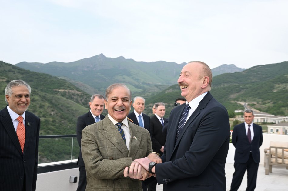 Prezidentin Laçında Şahbaz Şəriflə nahar əsnasında geniş tərkibdə görüşü oldu - FOTO/VİDEO - foto 4