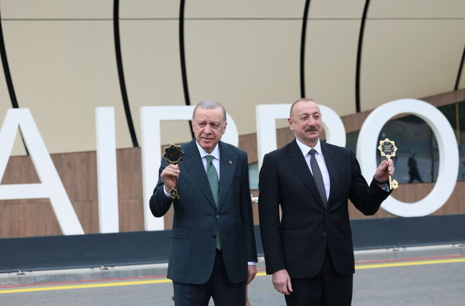 TARİXİ ANLAR: İlham Əliyev və Ərdoğan Laçın Hava Limanının açılış mərasimində -FOTO/VİDEO - foto 6