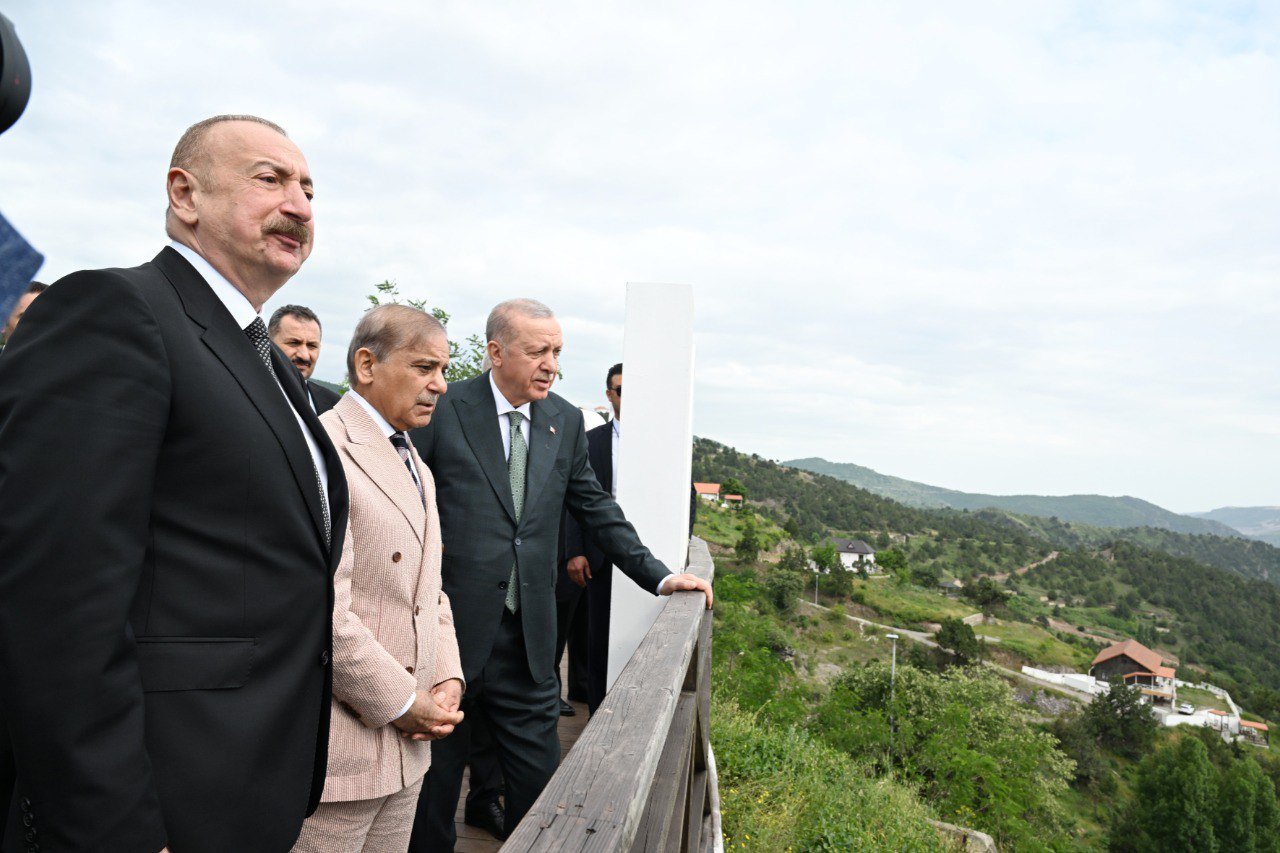 İlham Əliyev Laçına səfərindən görüntülər paylaşdı &ndash; VİDEO