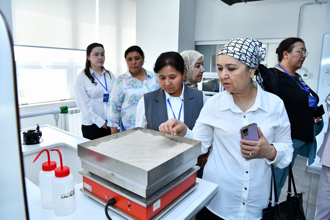 ADNSU-da beynəlxalq elmi-praktik konfrans keçirildi - FOTO - foto 16