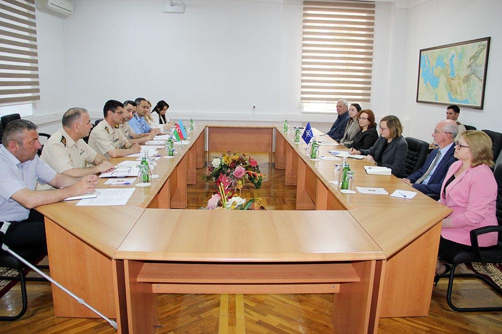 NATO-nun təhsil üzrə ekspert qrupu Milli Müdafiə Universitetində - FOTO - foto 5