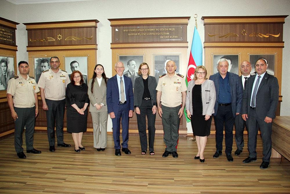 NATO-nun təhsil üzrə ekspert qrupu Milli Müdafiə Universitetində - FOTO - foto 1