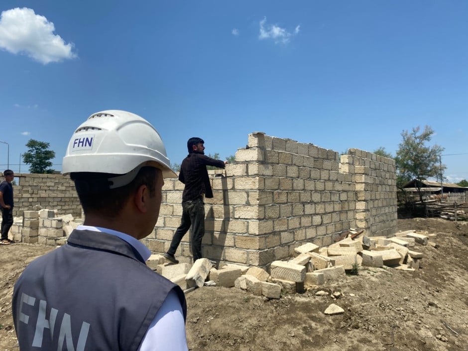 Daha bir qanunsuz tikili söküldü &ndash; FOTO/VİDEO