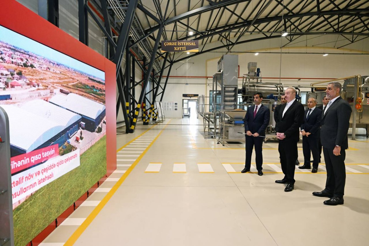 Prezident Bakıda zavod açılışında – FOTO/VİDEO - foto 1