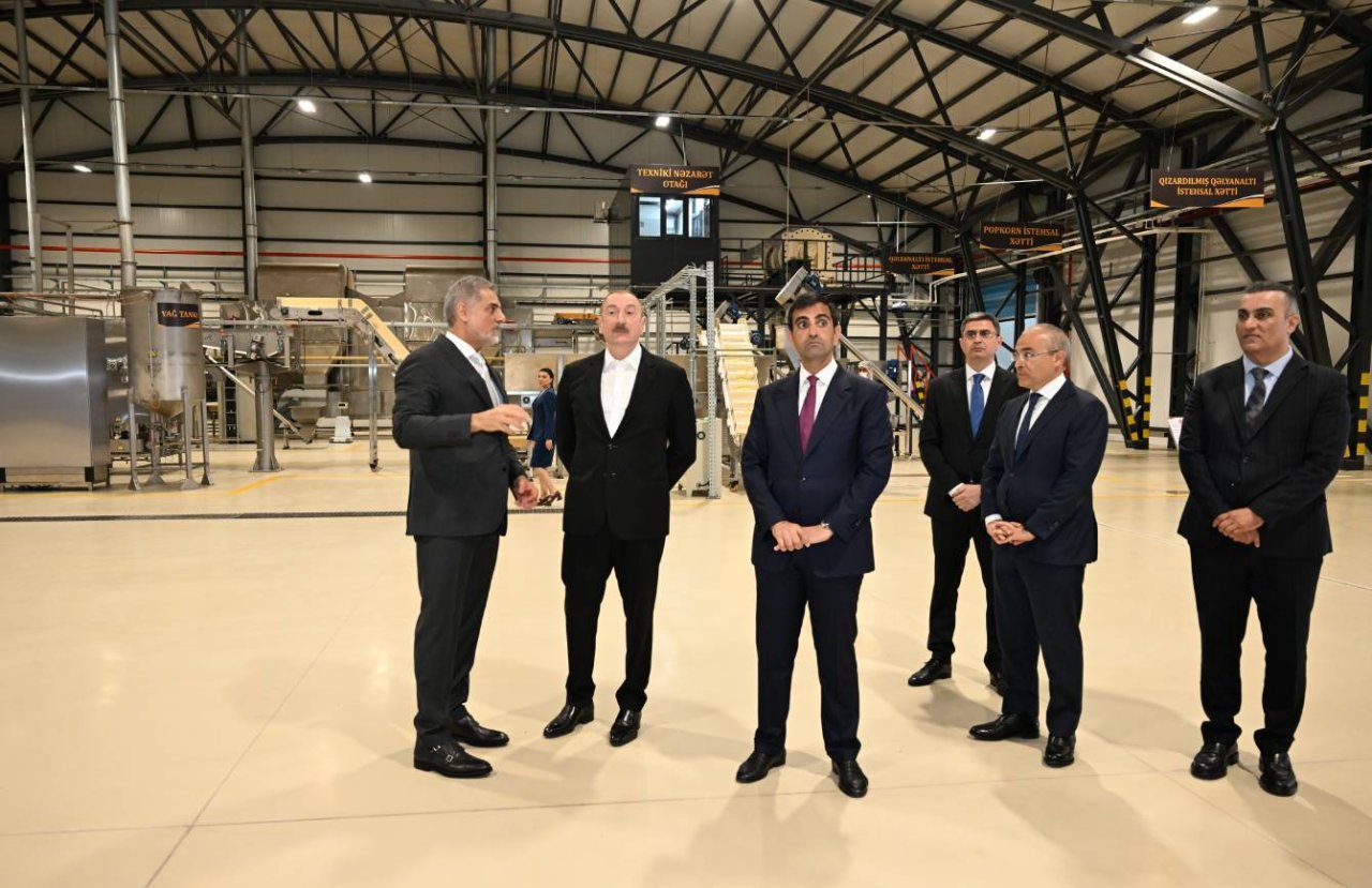 Prezident Bakıda zavod açılışında – FOTO/VİDEO - foto 5