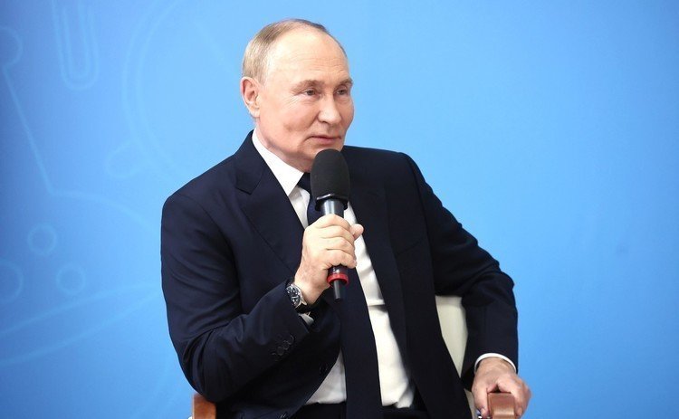 Putin ilk dəfə qız nəvəsindən DANIŞDI: "Çinli müəllimi var"