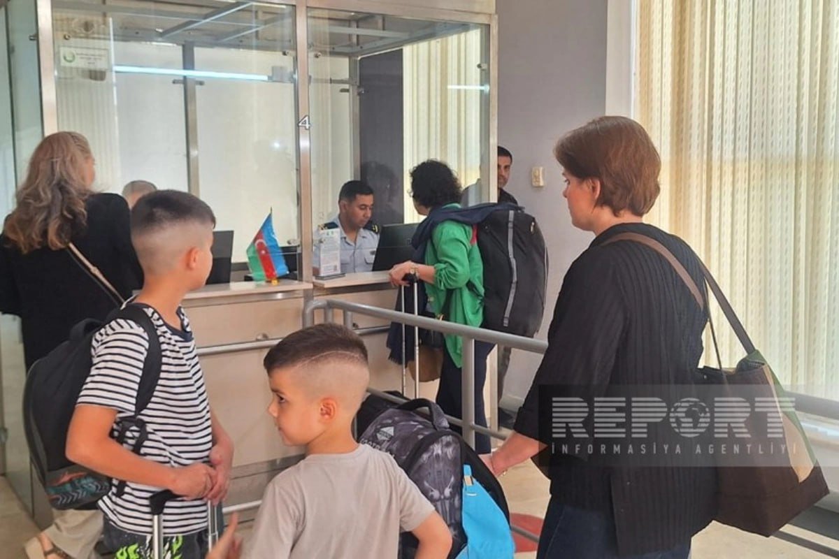 Rusiyanın İrandakı səfirliyinin əməkdaşları Azərbaycana təxliyə olundu - FOTO